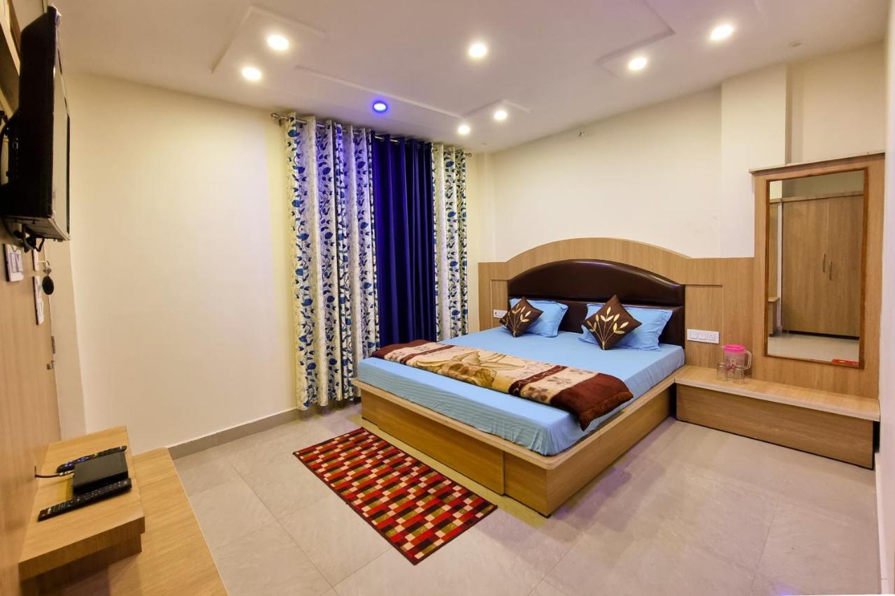 דלהאוזי Mohan Home Stay מראה חיצוני תמונה