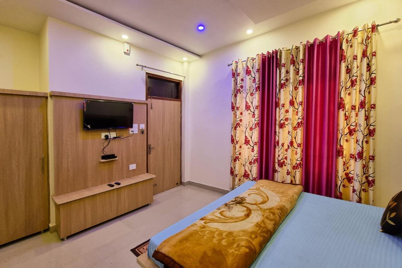 דלהאוזי Mohan Home Stay מראה חיצוני תמונה