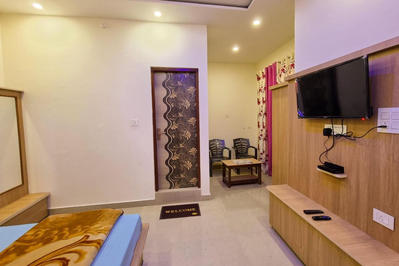 דלהאוזי Mohan Home Stay מראה חיצוני תמונה