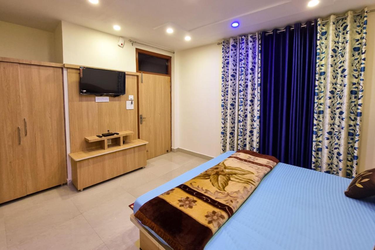 דלהאוזי Mohan Home Stay מראה חיצוני תמונה