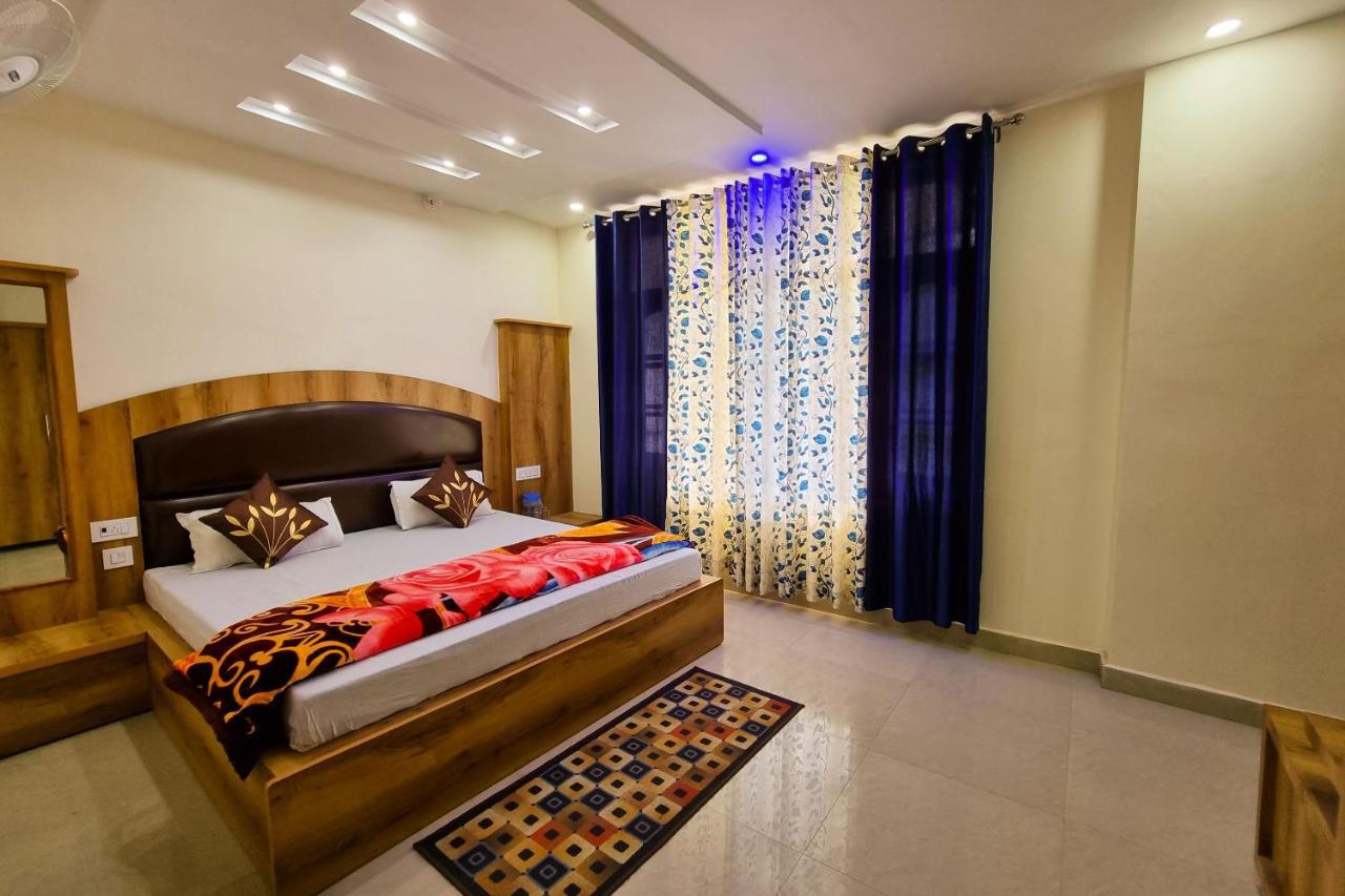 דלהאוזי Mohan Home Stay מראה חיצוני תמונה