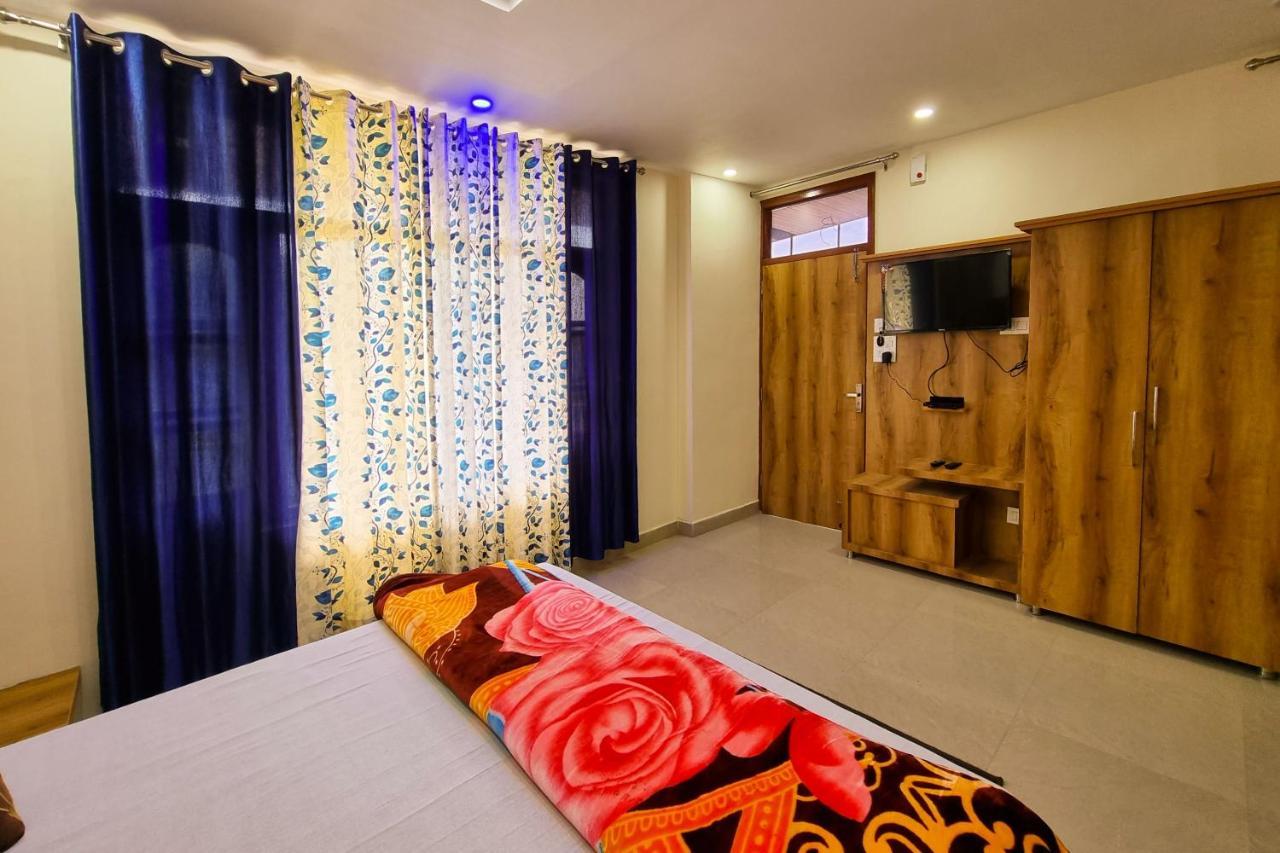 דלהאוזי Mohan Home Stay מראה חיצוני תמונה